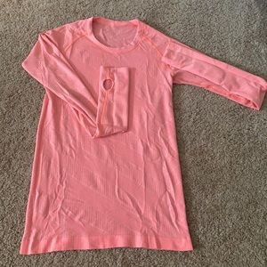 Lulu lemon long sleeve workout top